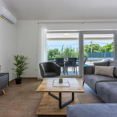 Villa Sabina - Santalezi Labin (Istria)
